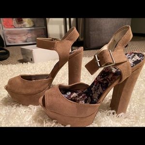 Miss lola tan platform heels